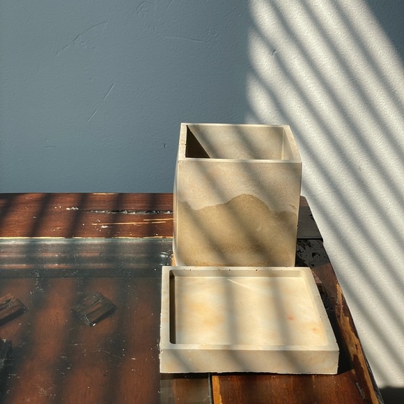 Square Cement Container - Picture 2 of 5